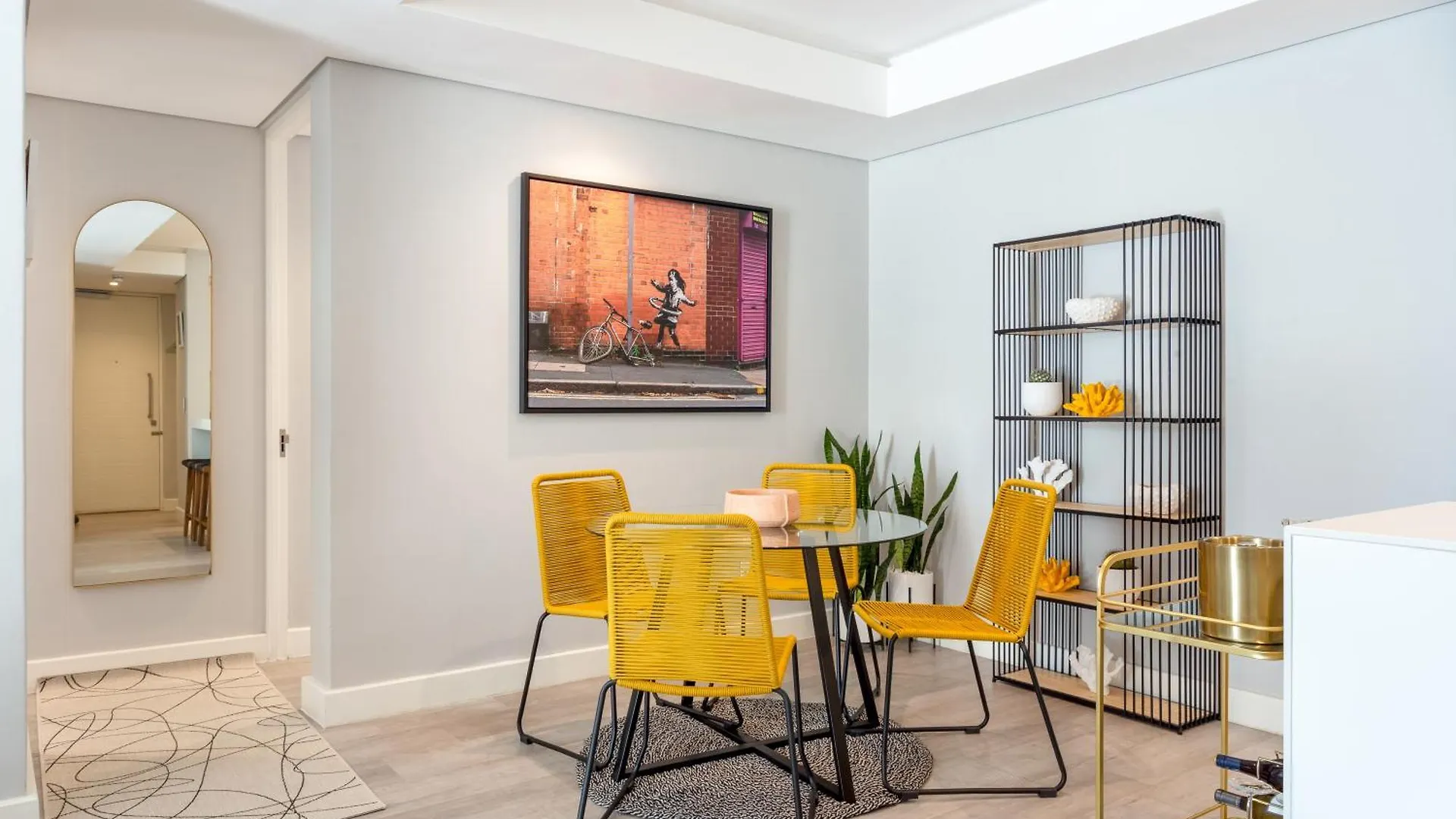Trendy 2 Bedroom Apartment In Greenpoint, Cape Town.