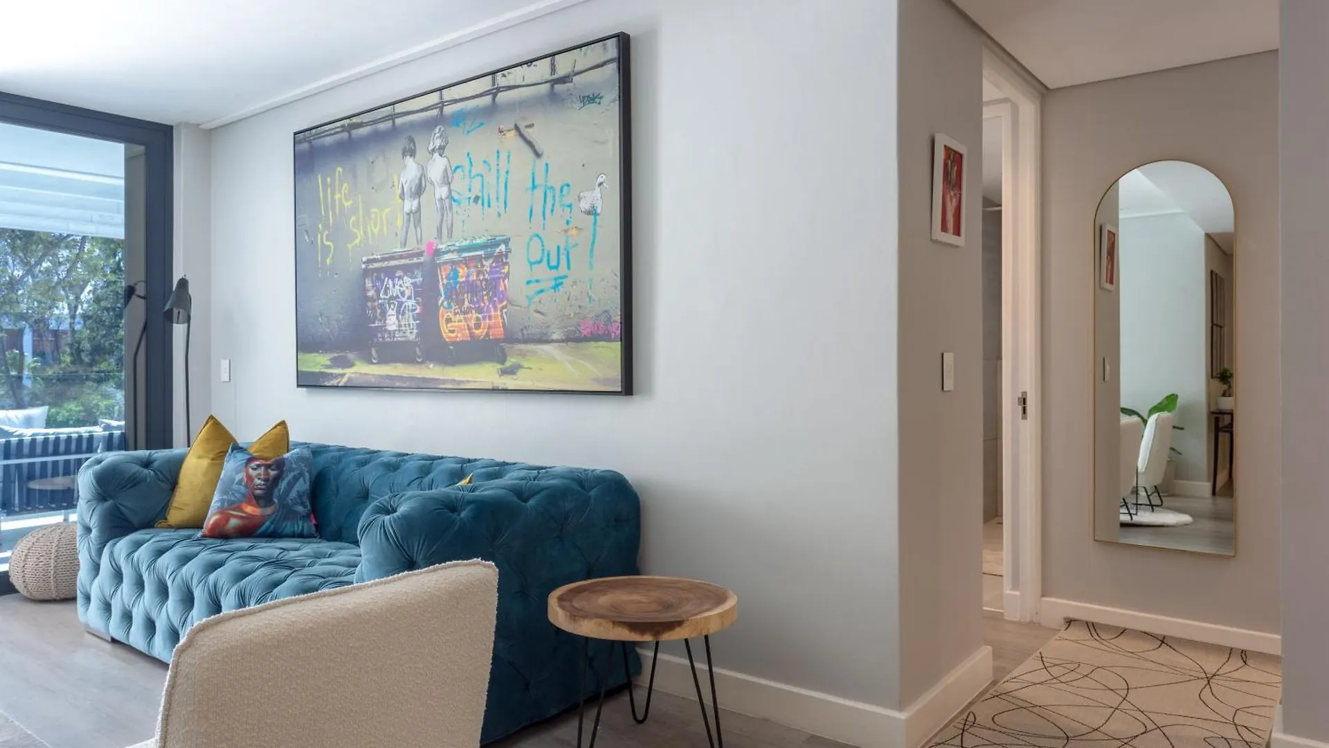 Trendy 2 Bedroom Apartment In Greenpoint, Cape Town.